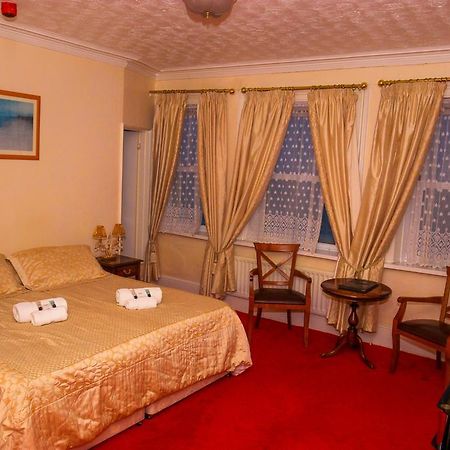 Albany Lions Hotel Истбурн Экстерьер фото