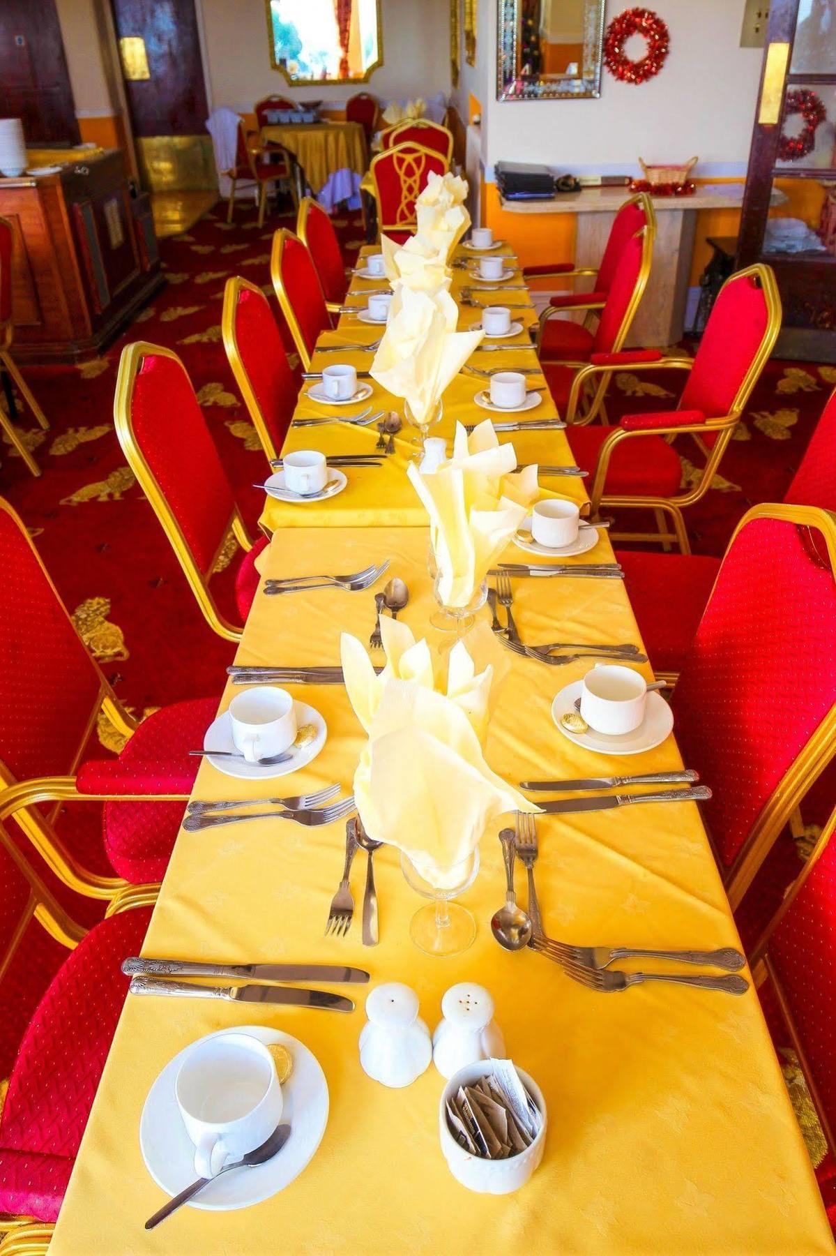 Albany Lions Hotel Истбурн Экстерьер фото
